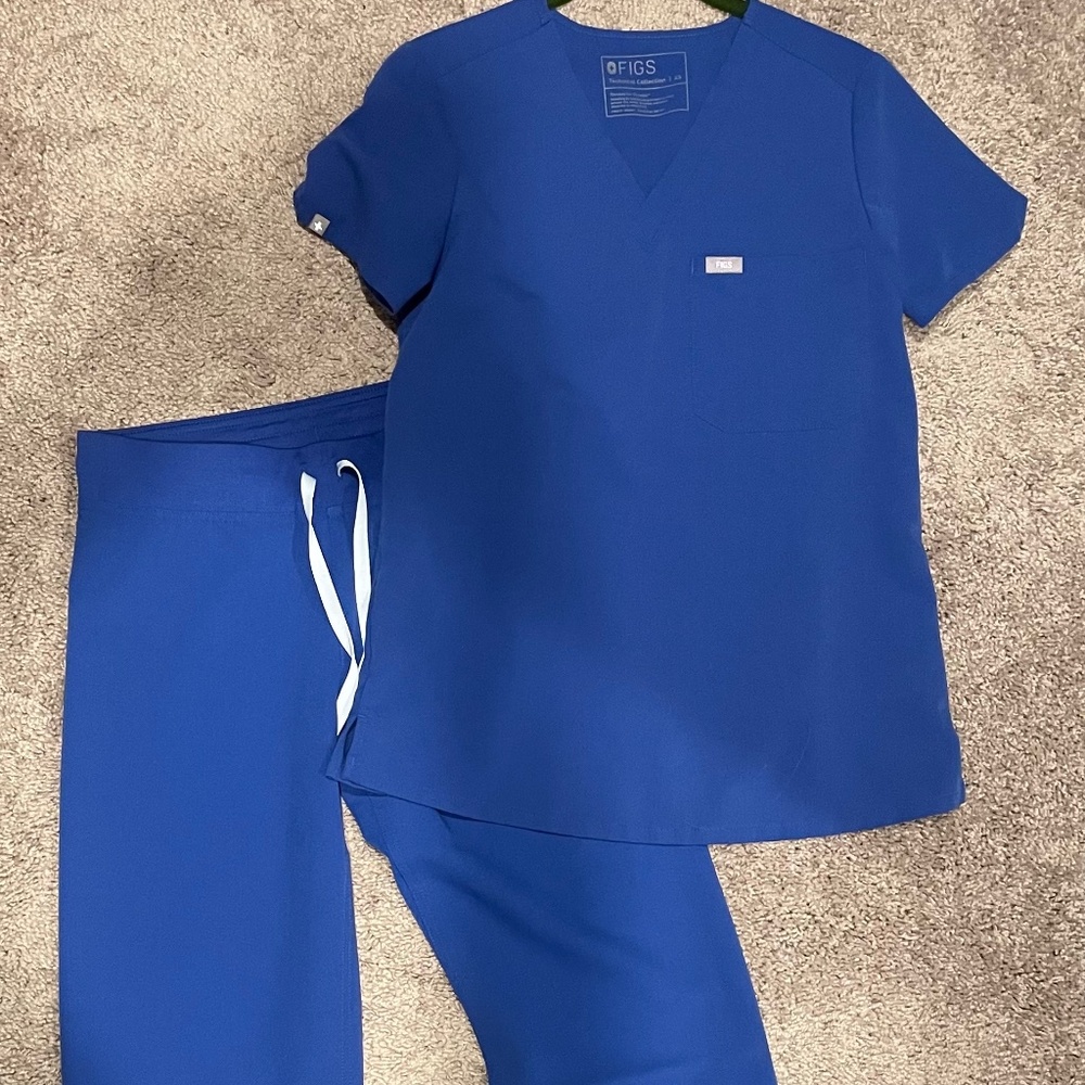 Figs scrubs